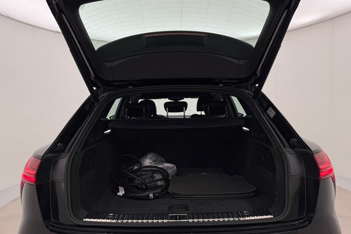 Sort Audi e-tron fra 2023