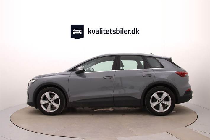 Grå Audi Q4 fra 2021