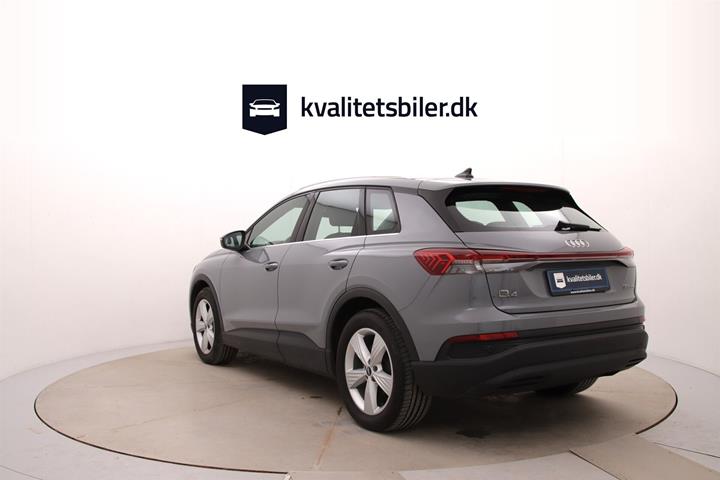 Grå Audi Q4 fra 2021