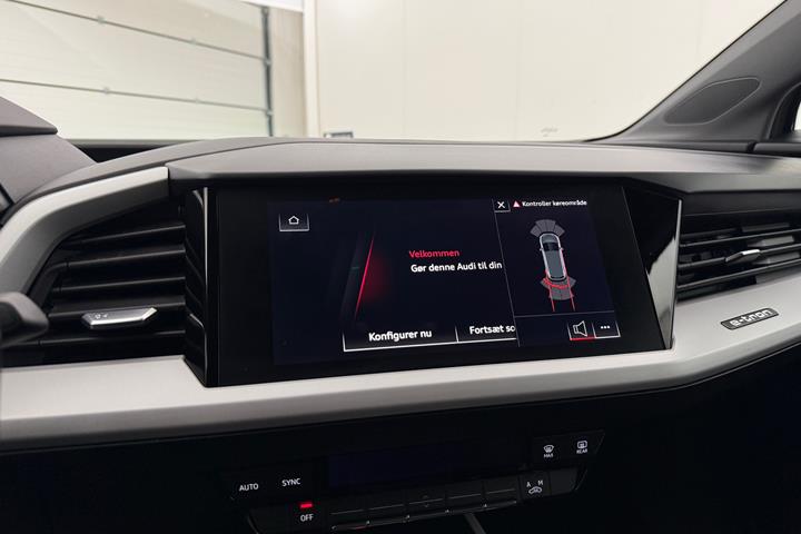 Grå Audi Q4 fra 2021