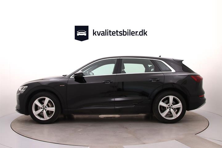 Sort Audi e-tron fra 2022