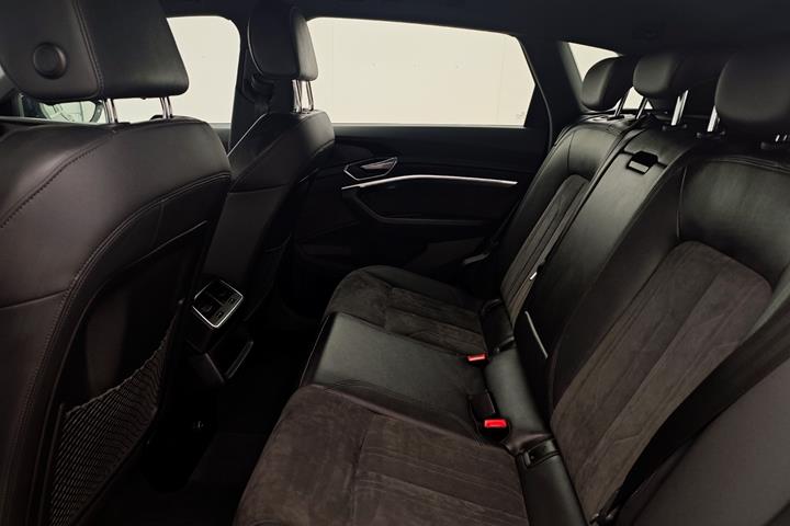 Sort Audi e-tron fra 2022