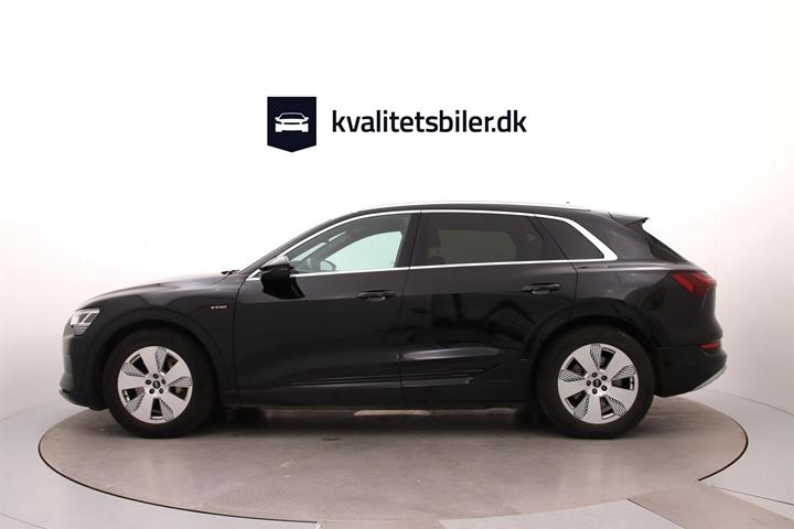 Sort Audi e-tron fra 2022