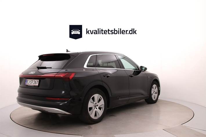 Sort Audi e-tron fra 2022