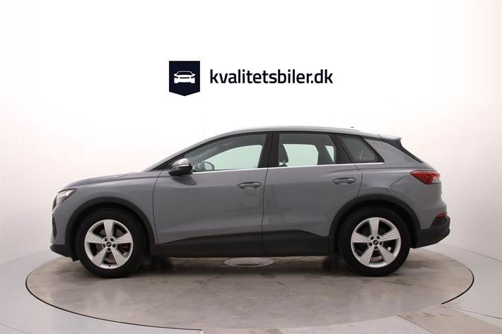 Grå Audi Q4 fra 2021