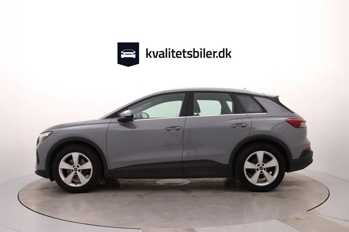 Grå Audi Q4 fra 2021