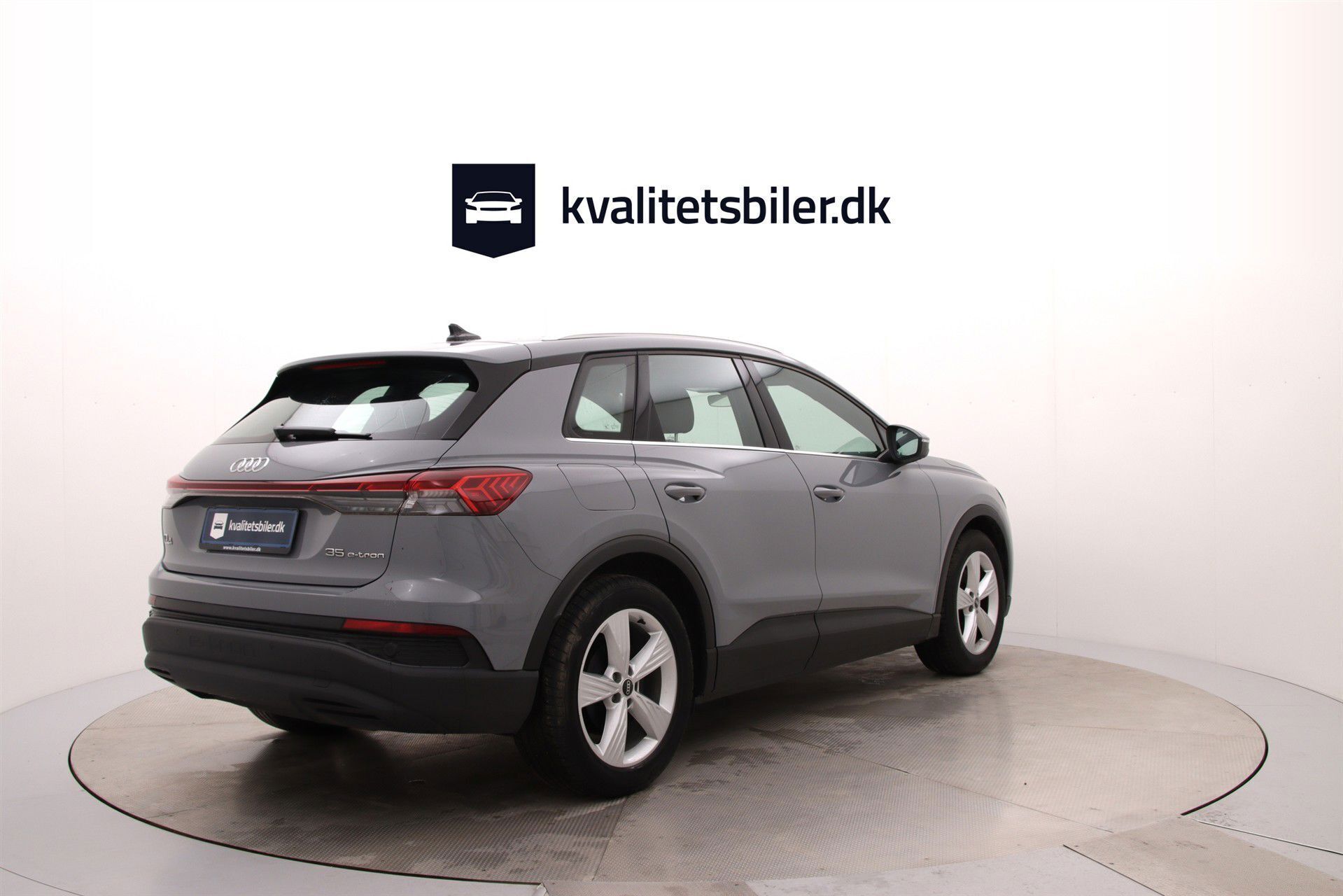 Grå Audi Q4 fra 2021