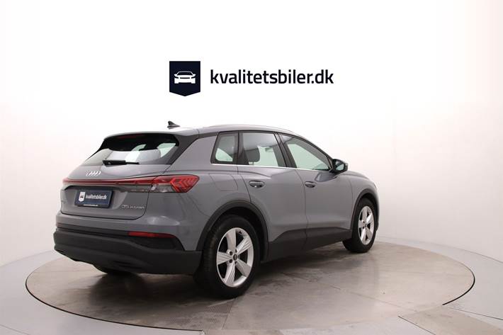 Grå Audi Q4 fra 2021