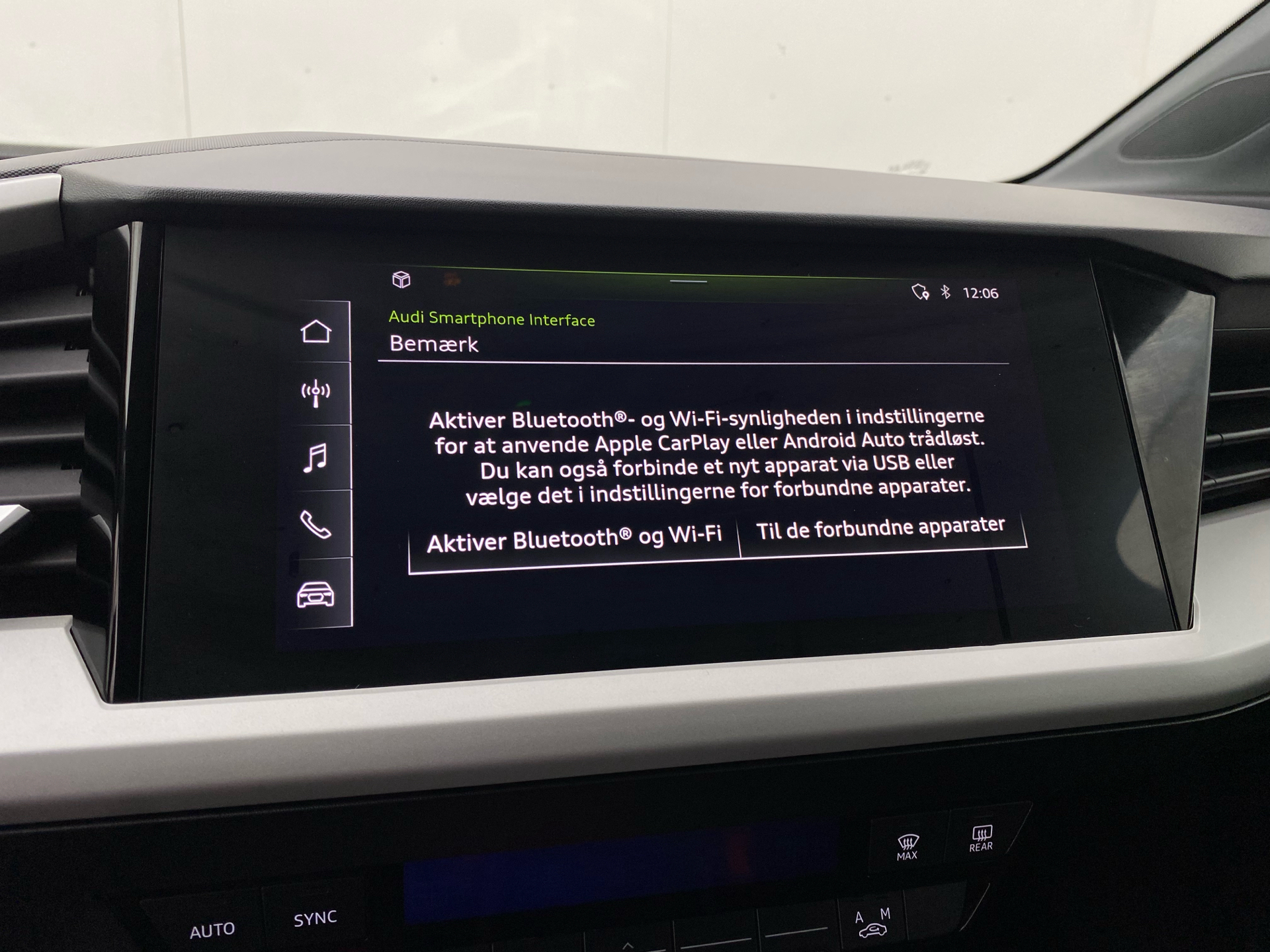 Grå Audi Q4 fra 2021