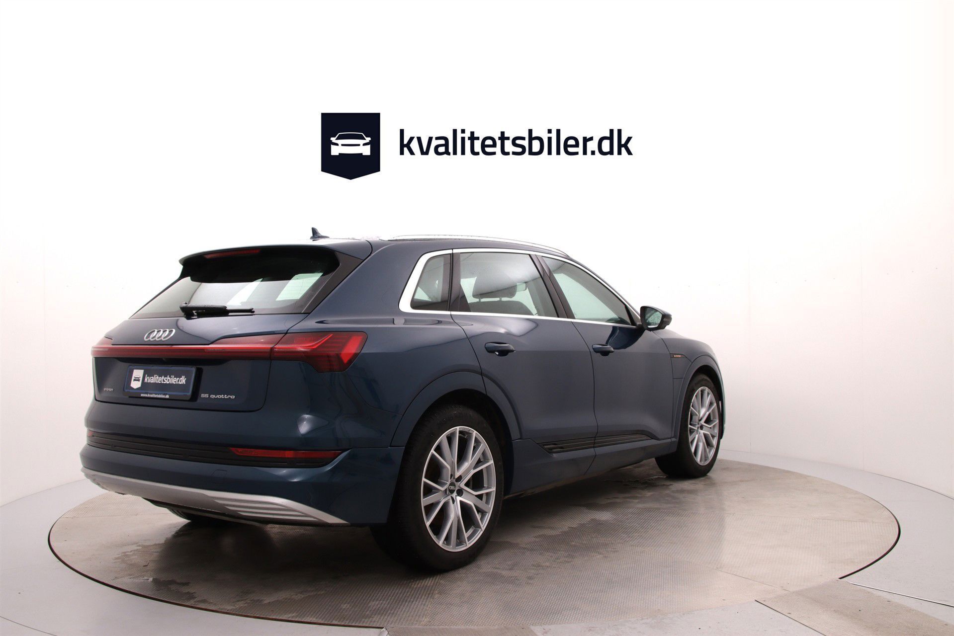 Blå Audi e-tron fra 2020