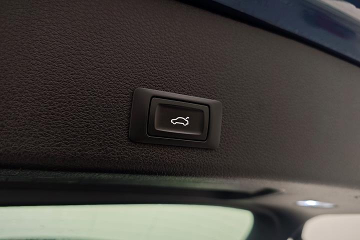 Blå Audi e-tron fra 2020