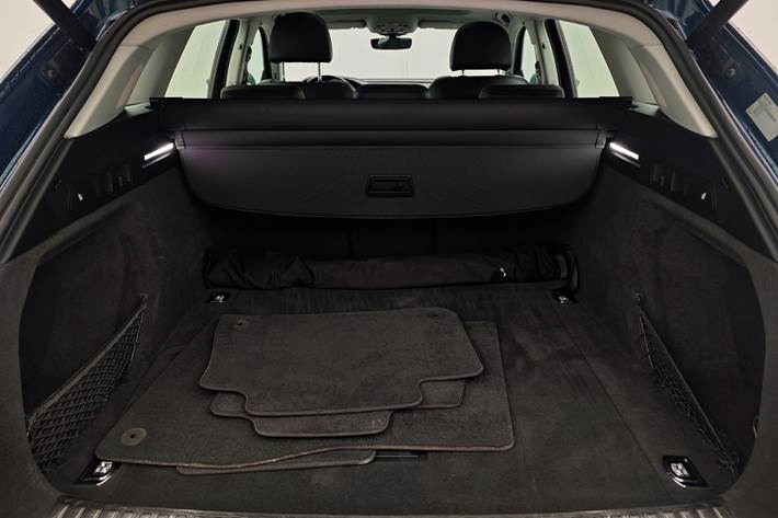 Blå Audi e-tron fra 2020