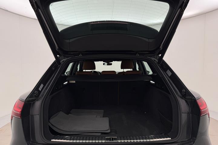 Grå Audi e-tron fra 2020