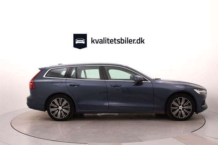 Blå Volvo V60 fra 2021