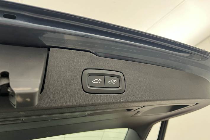 Blå Volvo V60 fra 2021