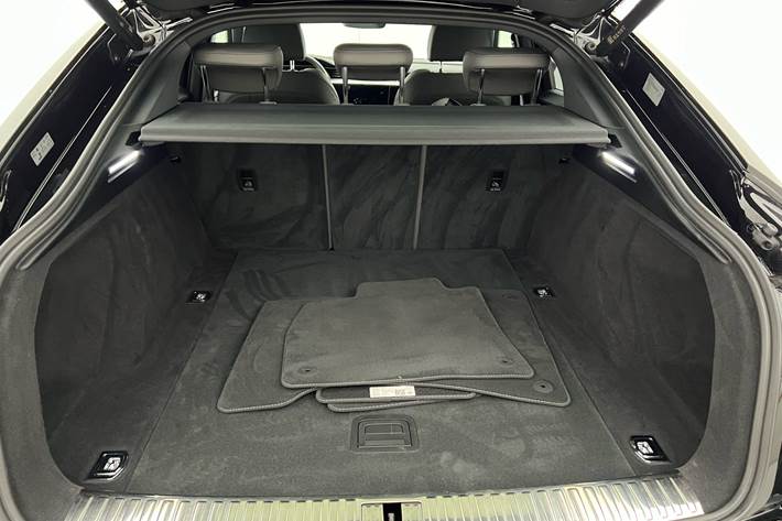 Sort Audi e-tron fra 2021