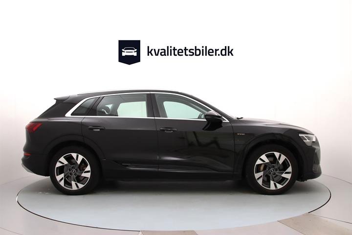 Sort Audi e-tron fra 2021
