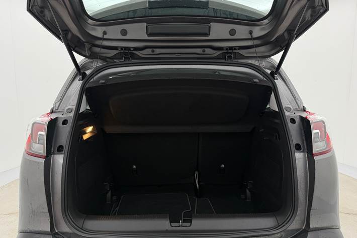 Grå Opel Crossland X fra 2020