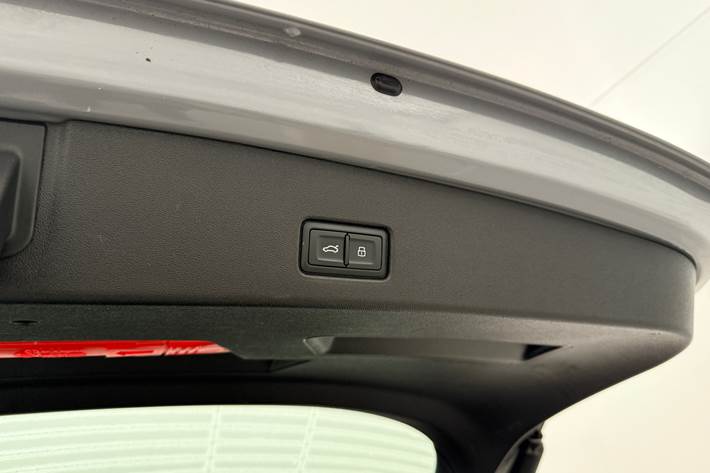 Grå Audi Q4 fra 2022