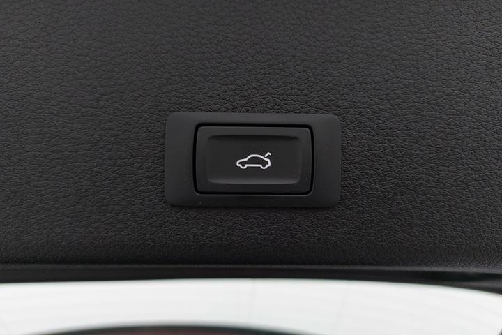 Sort Audi e-tron fra 2021