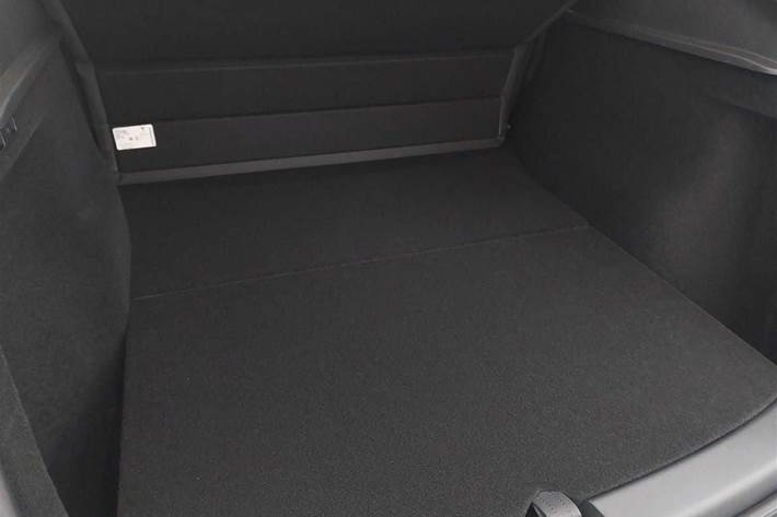 Sort Tesla Model Y fra 2022