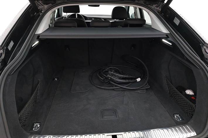 Sort Audi e-tron fra 2020