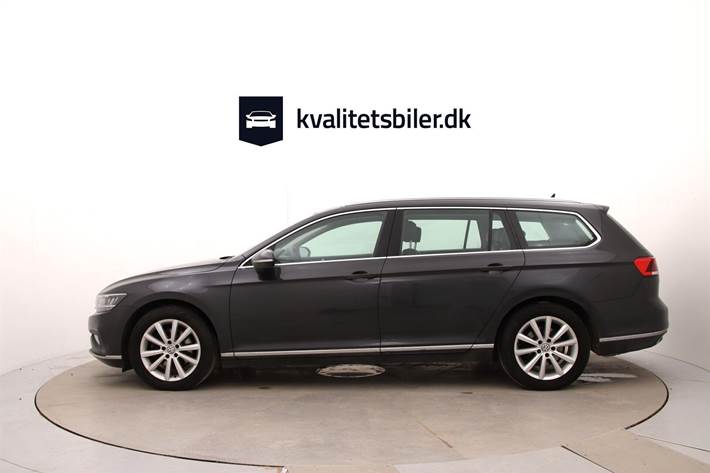 Grå VW Passat fra 2020