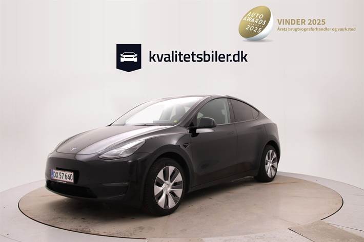 Sort Tesla Model Y fra 2022