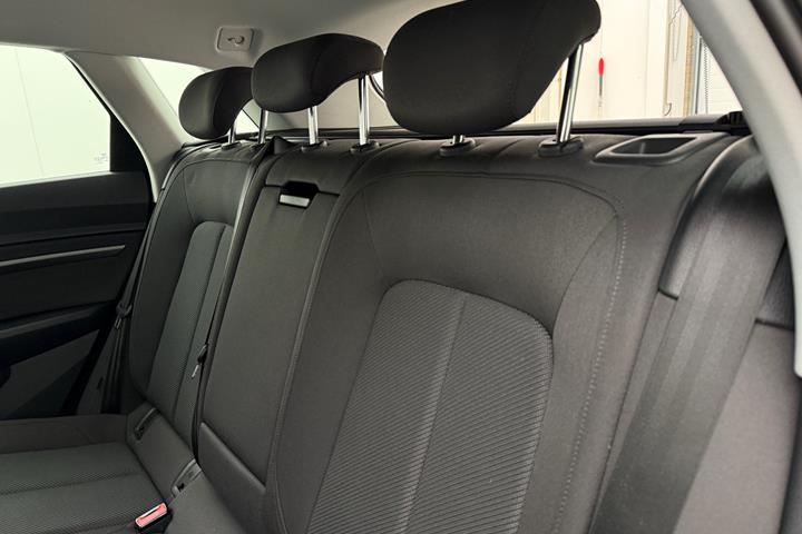 Beige Audi e-tron fra 2020