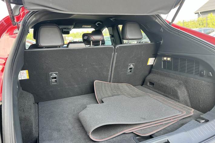 Rød Ford Mustang Mach-E fra 2022