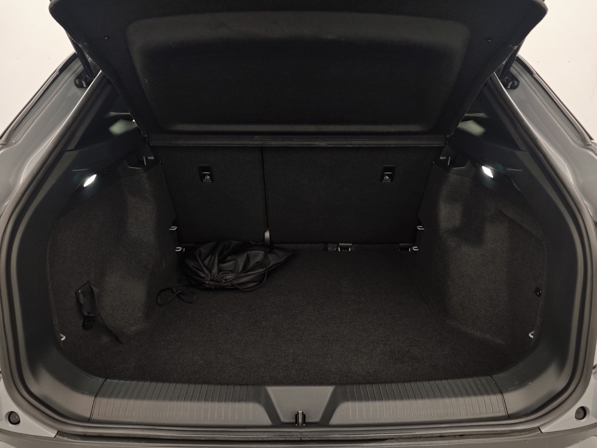 Grå VW ID.4 fra 2021