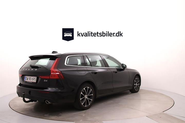 Sort Volvo V60 fra 2020