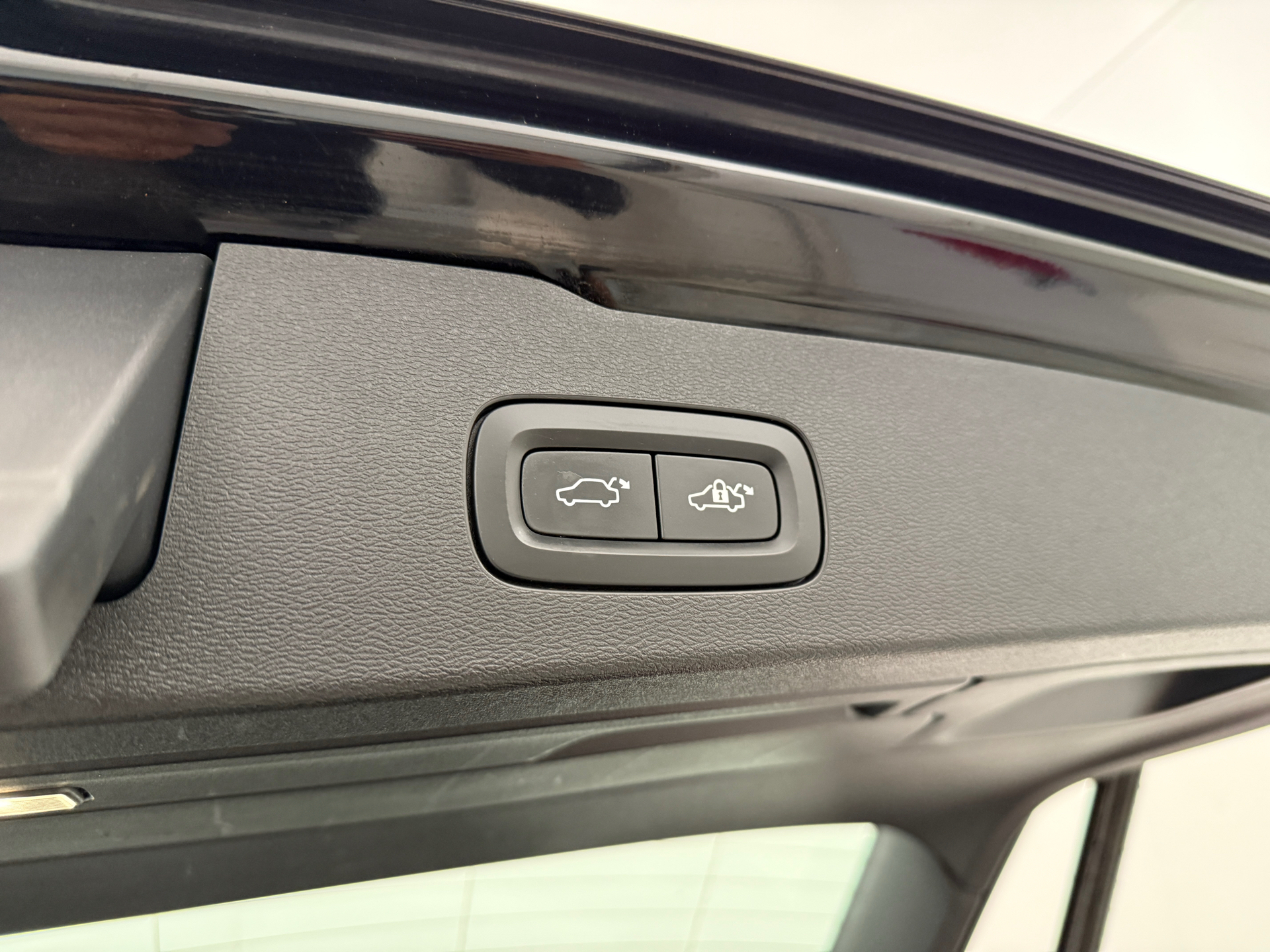 Sort Volvo V60 fra 2020