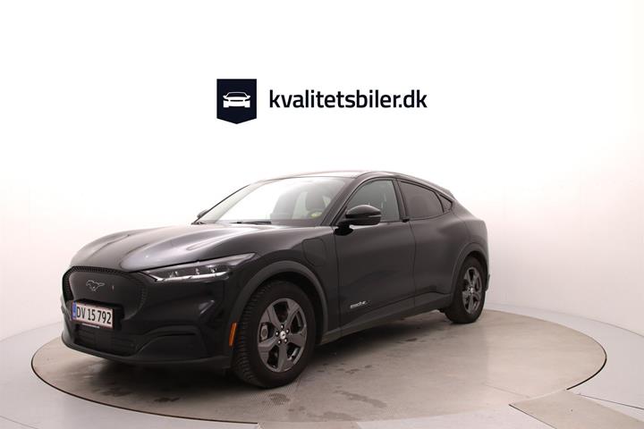 Sort Ford Mustang Mach-E fra 2022 set udefra