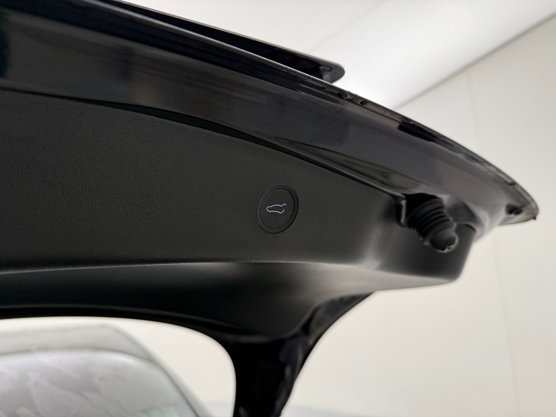 Sort Tesla Model 3 fra 2022