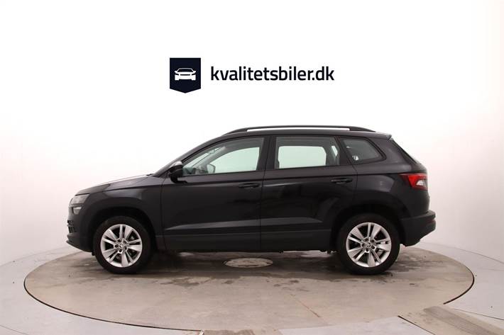 Sort Skoda Karoq fra 2020
