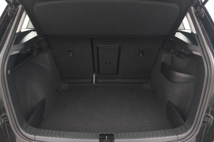 Sort Skoda Karoq fra 2020