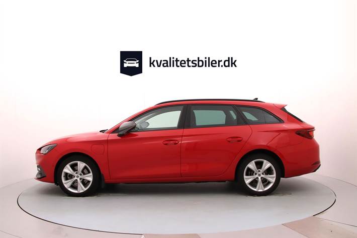 Rød Seat Leon fra 2022