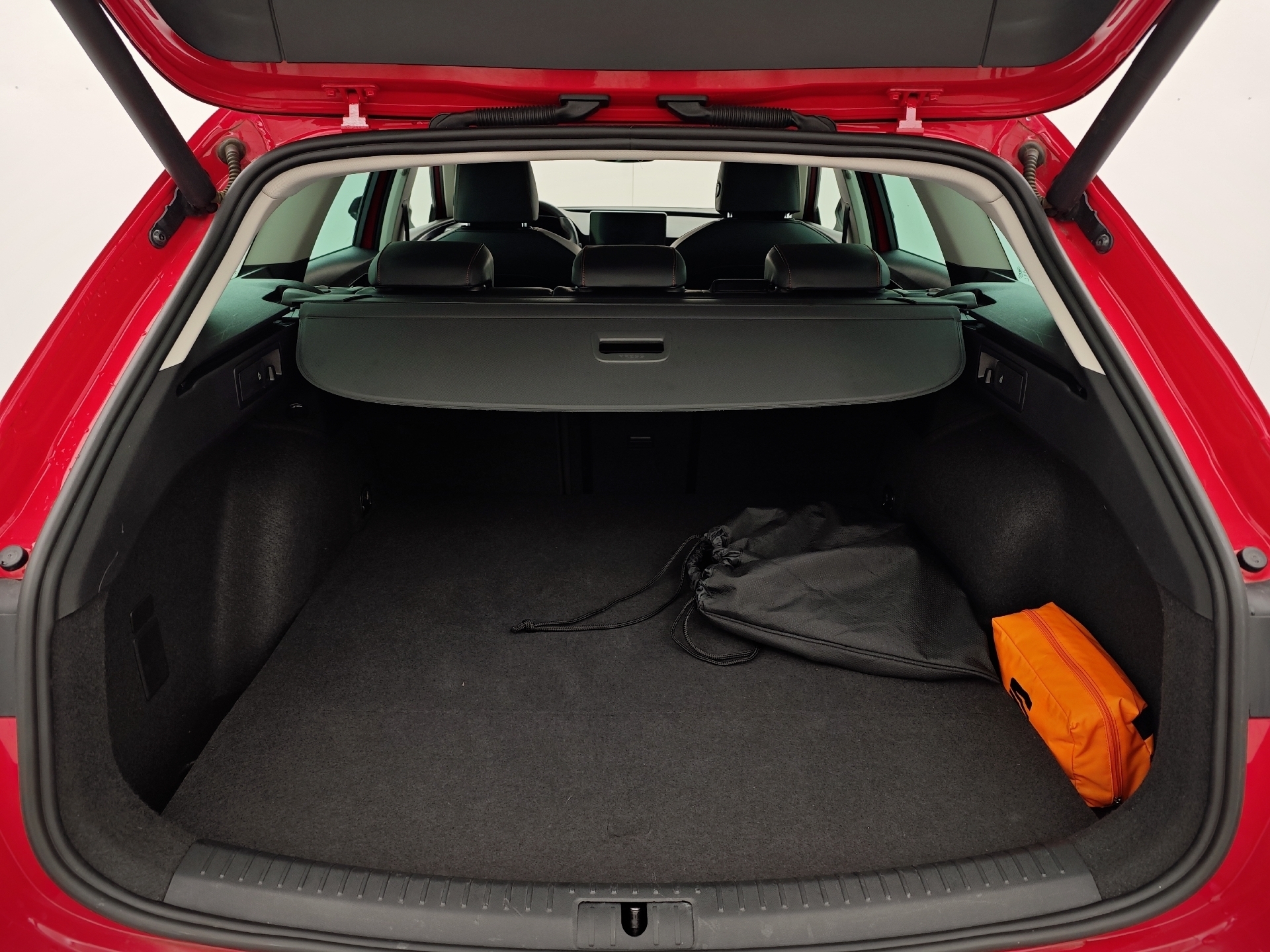 Rød Seat Leon fra 2022