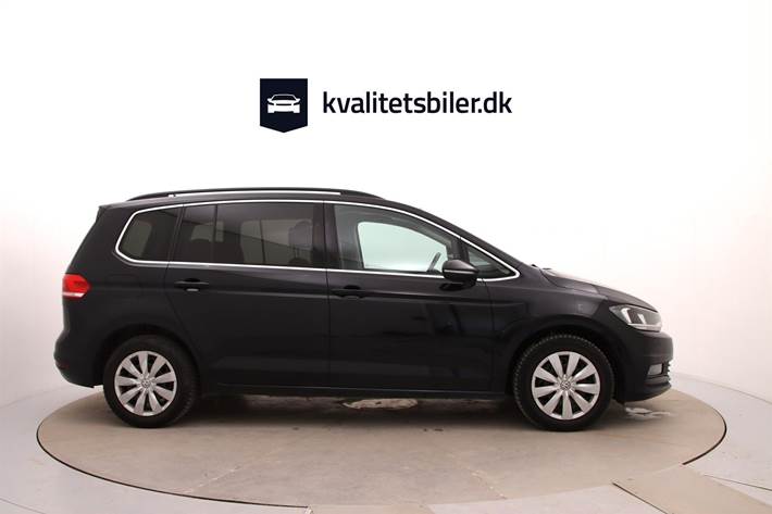 Sort VW Touran fra 2018
