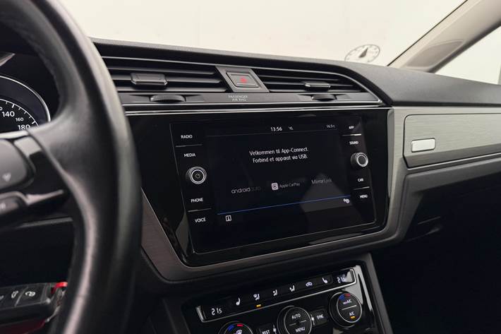 Sort VW Touran fra 2018
