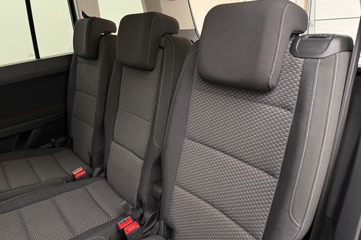 Sort VW Touran fra 2018