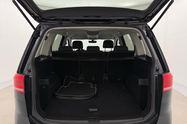 Sort VW Touran fra 2018