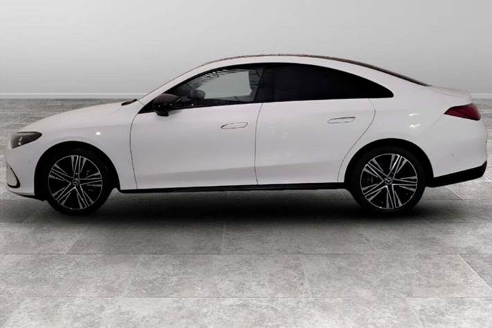 Hvid Mercedes CLA250+ fra 2026