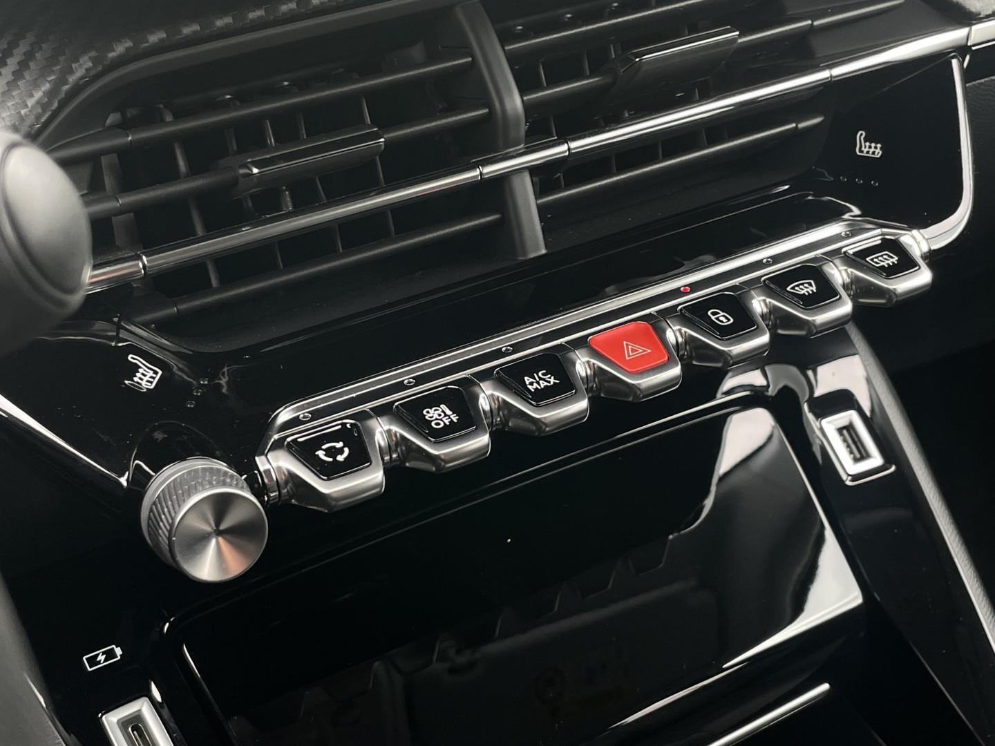 Hvid Peugeot e-2008 fra 2021