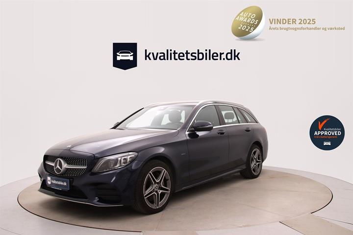 Blå Mercedes C300 de fra 2020 set udefra