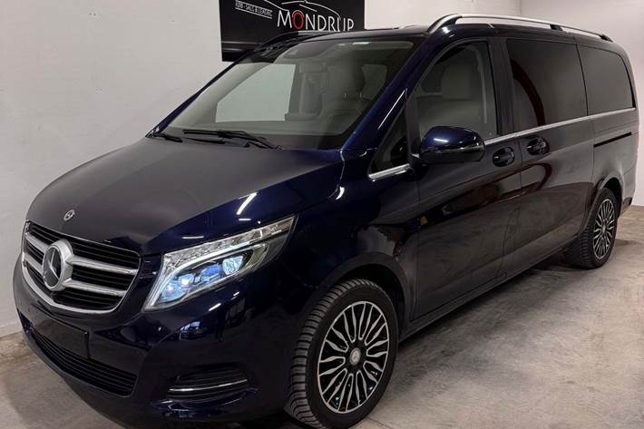 Blå Mercedes V250 d fra 2018