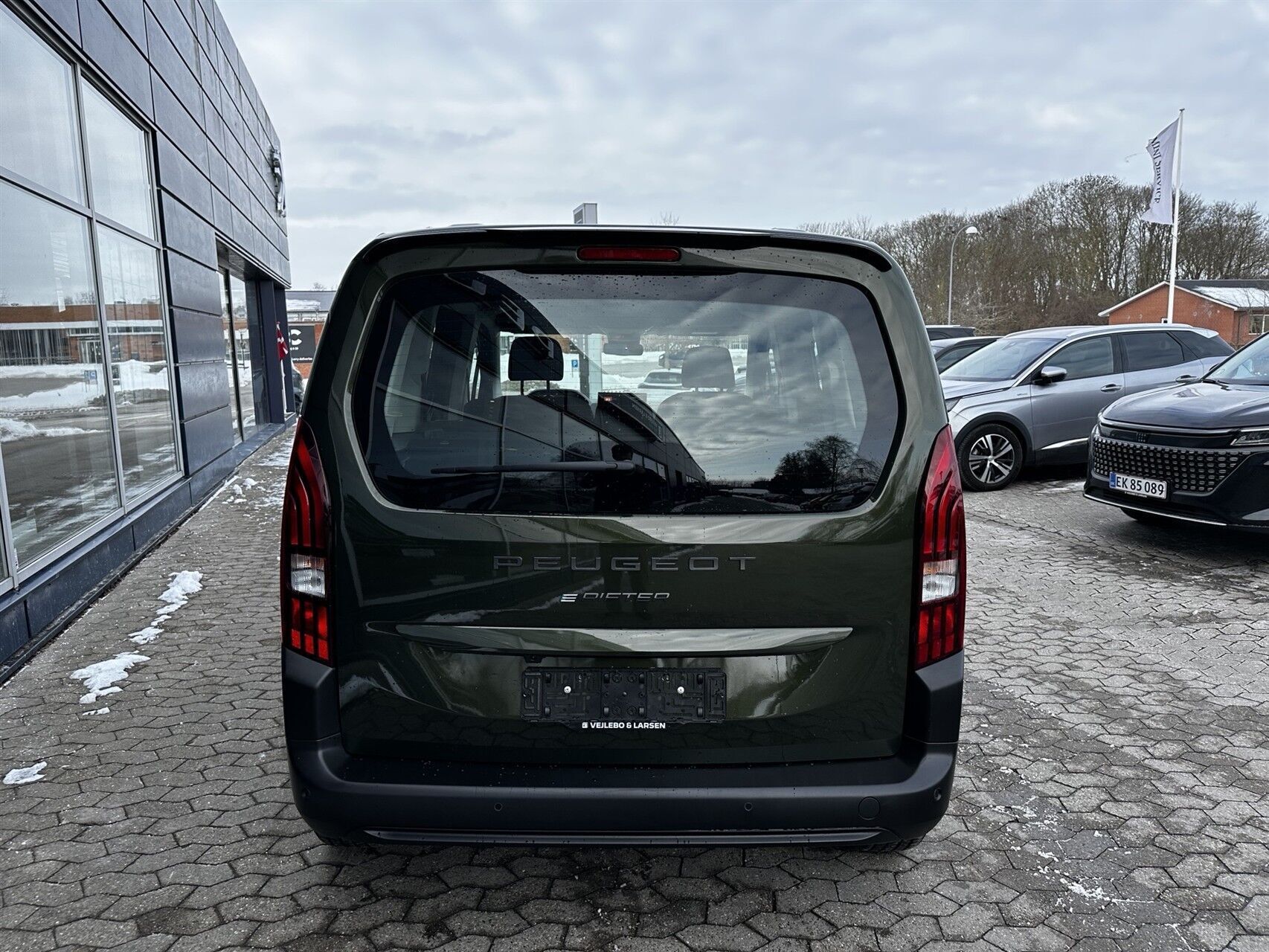 Grøn Peugeot e-Rifter fra 2025