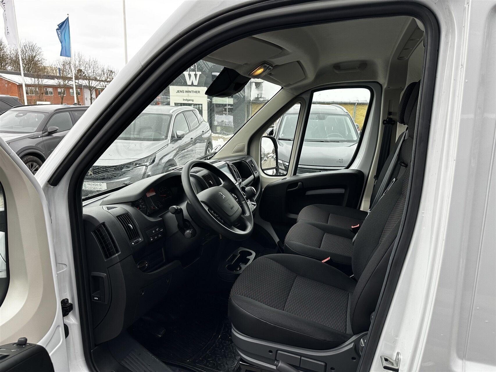 Peugeot Boxer 2,2 335 L3H2 BlueHDi Premium 165HK Van 6g