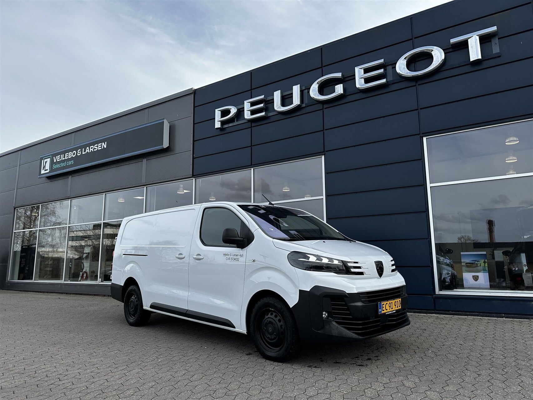 Peugeot Expert 2,0 L3 BlueHDi Premium EAT8 177HK Van 8g Aut.